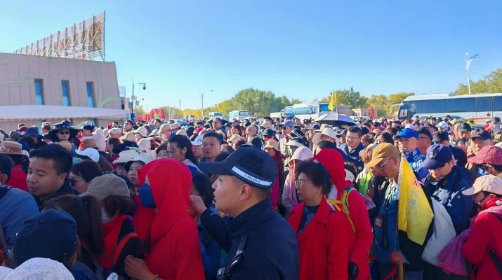 额济纳胡杨林景区今年为何这样“红”？